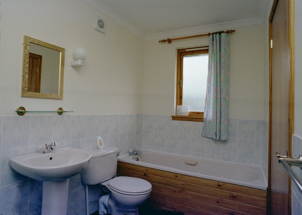 Main Bedroom Bathroom